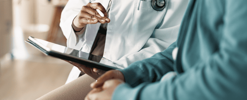 médecin avec patient 